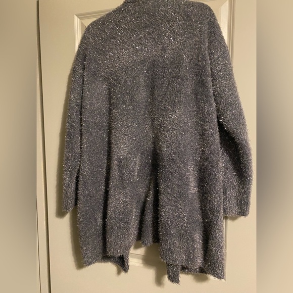 Sparkly Metallic sweater - Picture 3 of 4